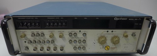 Gigatronics 900 signal - 900,